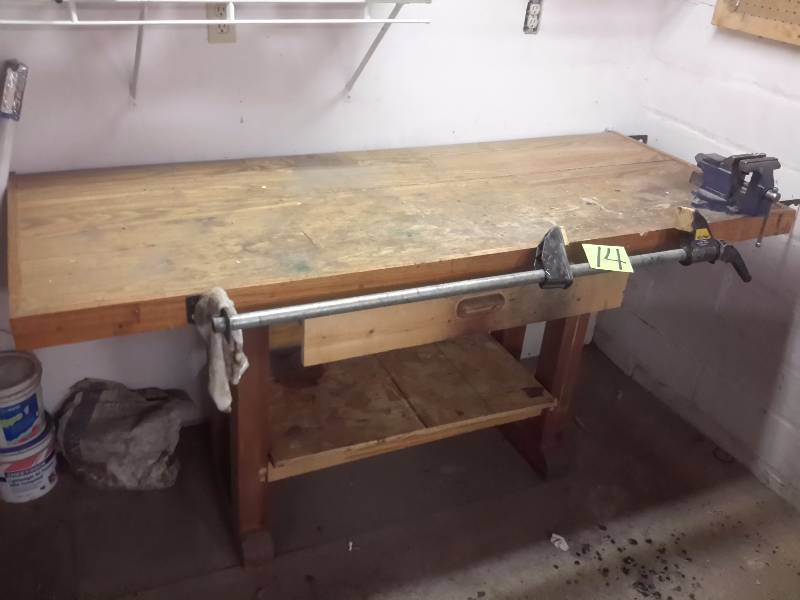 lot 14 image: Nice solid wood, work bench