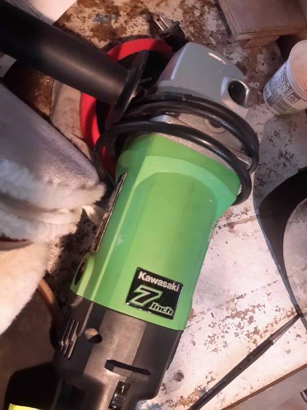 lot 37 image: Kawasaki, 700  Polisher