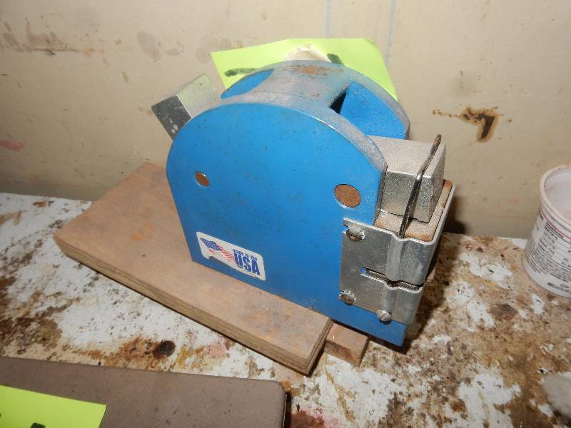 lot 45 image: Shrinkers.. For making a  curve in a fender or the like.