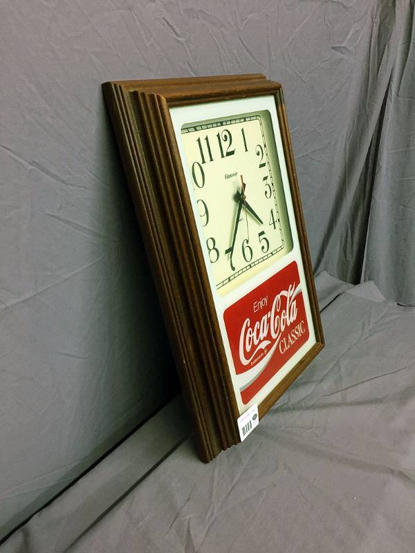 Vintage Coca Cola Hanover selling Quartz Wall Clock