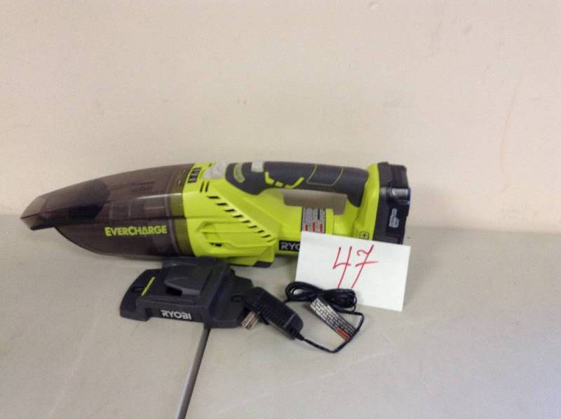 lot 47 image: Ryobi One 18V Evercharge 18V Vacuum Kit