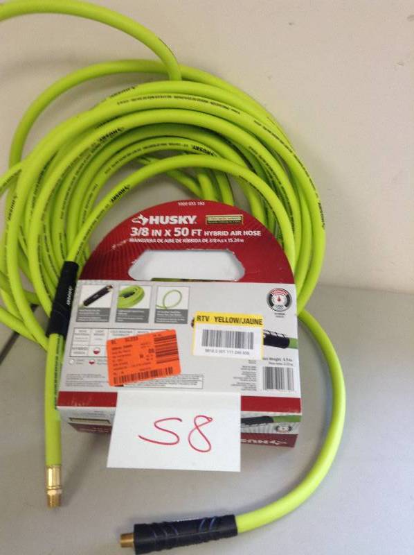 lot 58 image: Husky 38 x 50 FT Hybrid Air Hose