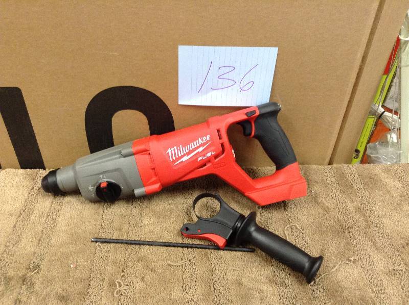 lot 136 image: M18 18-Volt FUEL Lithium-Ion Cordless Brushless 1 in. SDS-Plus D-Handle Rotary Hammer Kit not used