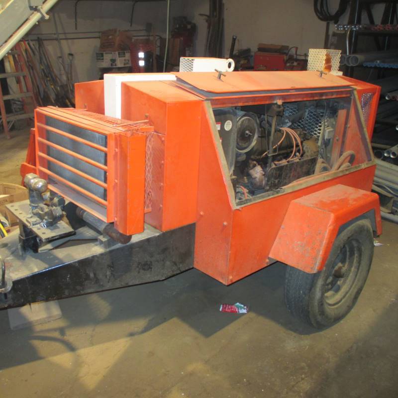 lot 10 image: Trailer Air Compressor