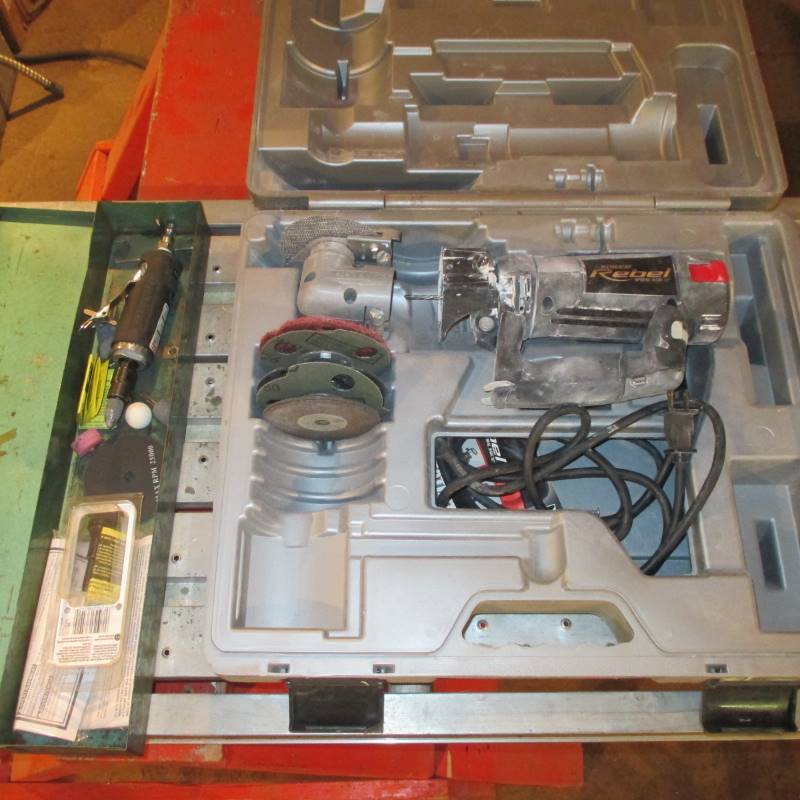 lot 21 image: Rotozip Spiral Saw & Sanborn Die Grinder