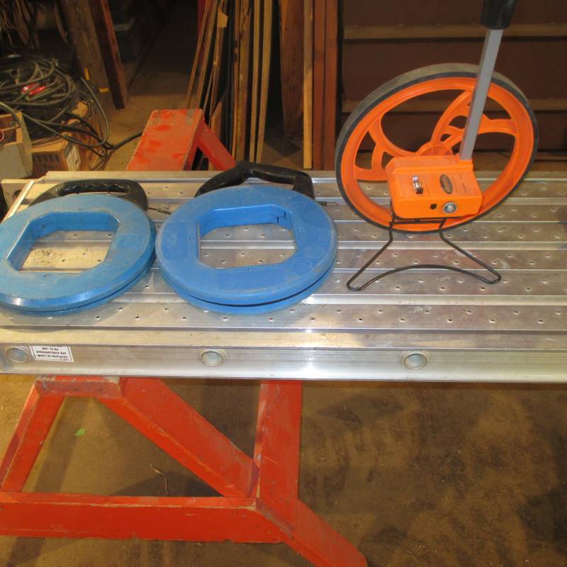 lot 28 image: Keson Measuring Wheel & (2) Fish Tapes