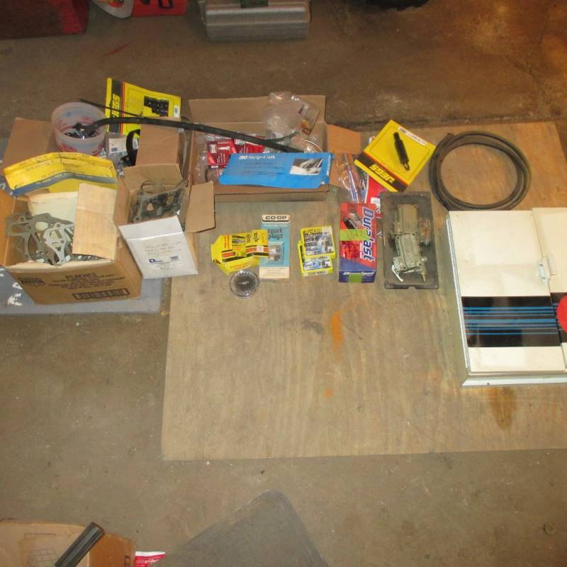 lot 30 image: Parts Cabinet & Car Parts (see pics)