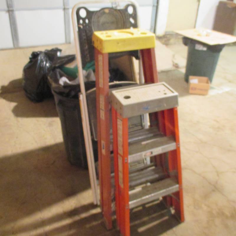 lot 37 image: (1) 4 Fiberglass Step Ladder(1) 3 Fiberglass Step Ladder  (1) 3 Steel Step Ladder