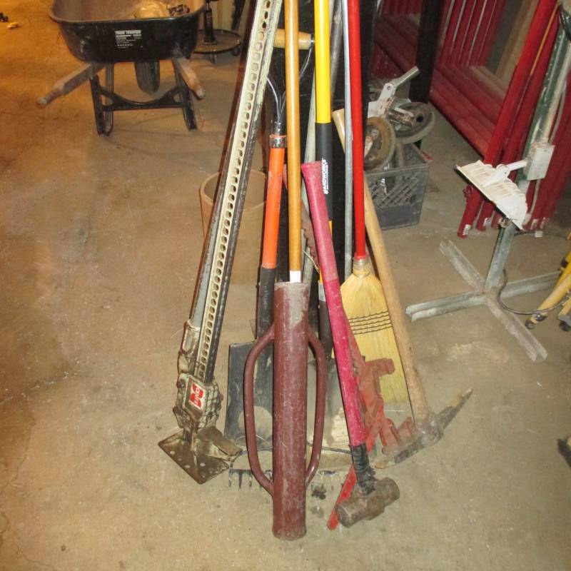 lot 46 image: Shovels, Post Pounder, Sledge Hammer, Fence Stretcher, Pick Axe