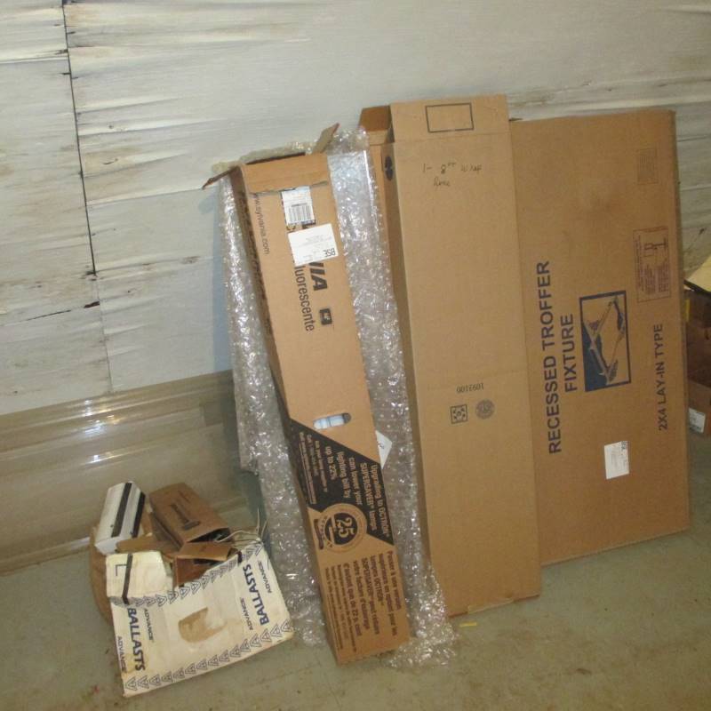 lot 72 image: Fluorescent Light Fixtures, Covers, Ballasts & Bulbs