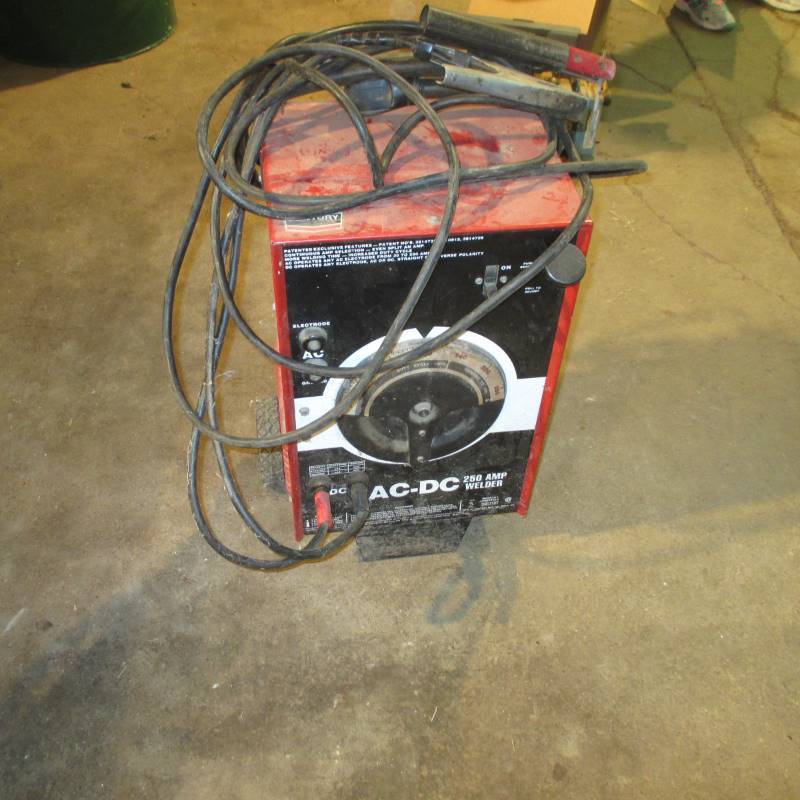 lot 86 image: Century Arc Welder