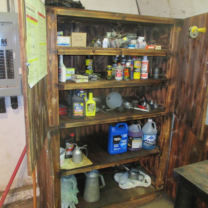 lot 100 image: Cabinet  Contents