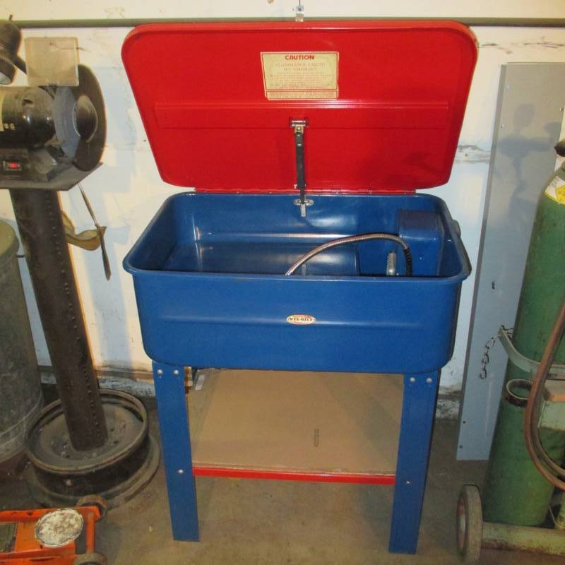 lot 109 image: Parts Washer 120v (barley used)