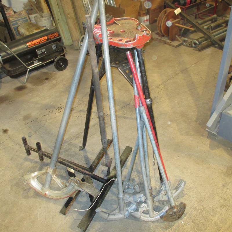 lot 138 image: Ridgid Pipe Threader Stand (7) Conduit Benders