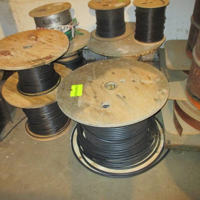 lot 143 image: Lot of Wire