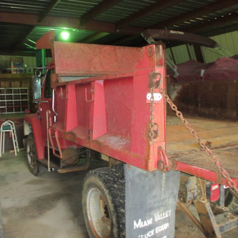 lot 5 image: 1981 International S1600 Dump Truck