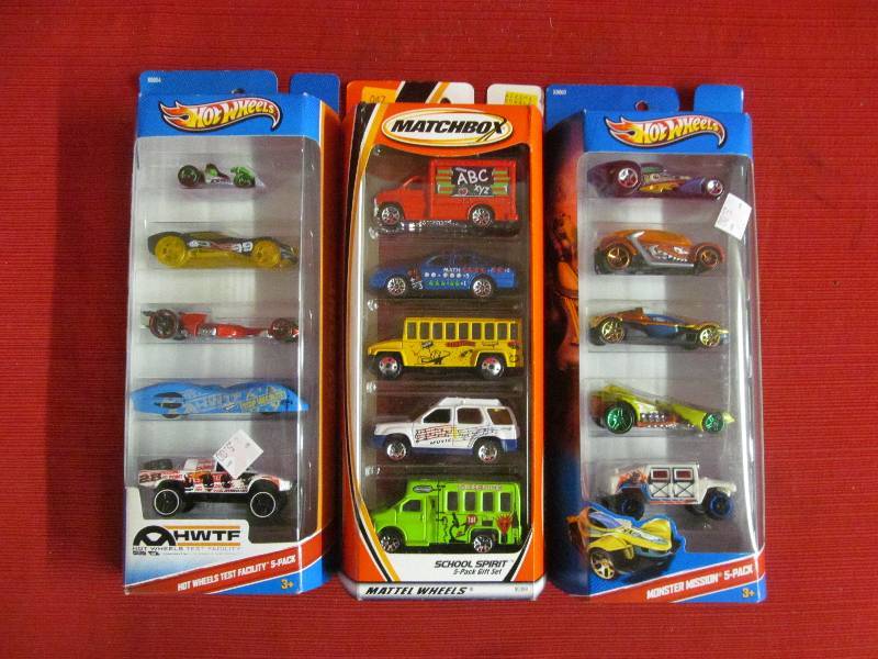 lot 31 image: Hot Wheels