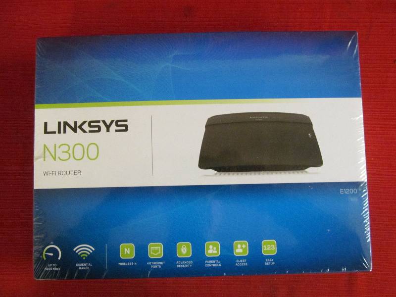 lot 60 image: Linksy router