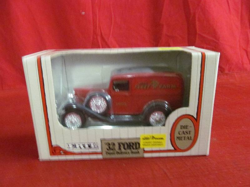 lot 64 image: Ertl die cast bank