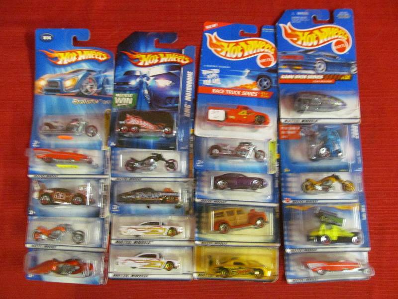 lot 139 image: collectible Hotwheel