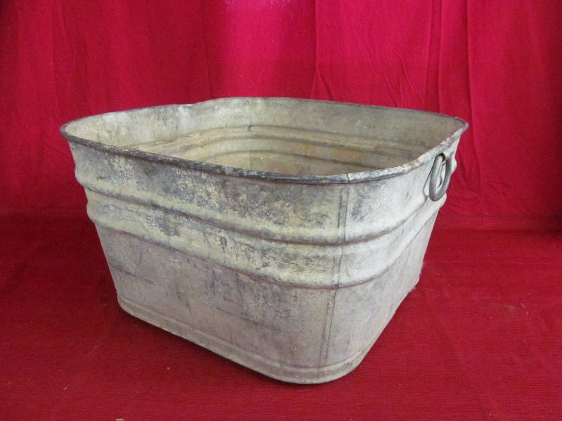 lot 170 image: wash tub