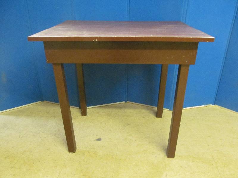 lot 178 image: furniture
