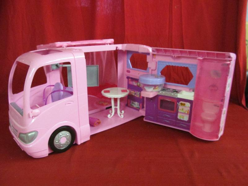 lot 188 image: Barbie