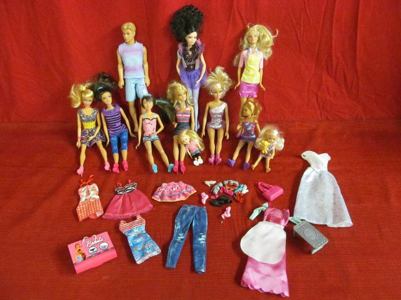lot 193 image: Barbie