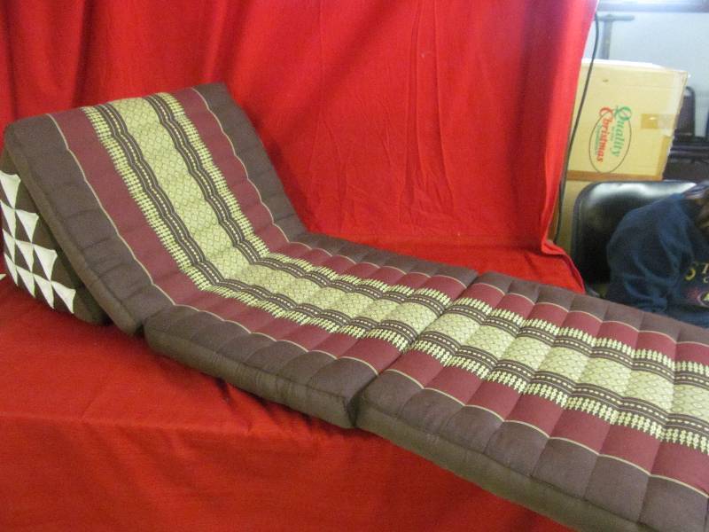 lot 194 image: gaming cushion