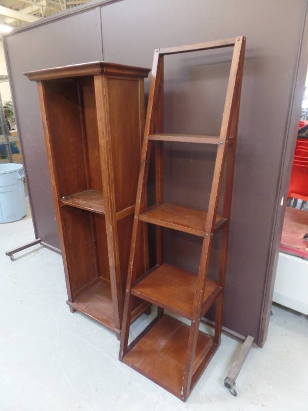 lot 713 image: SHELVING UNITS
