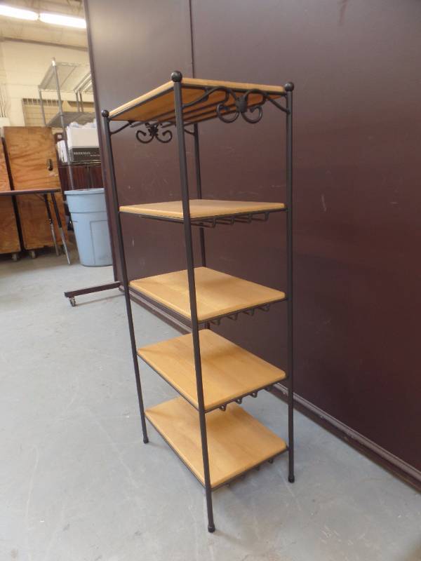 lot 714 image: LONGABERGER 5 TIER STAND