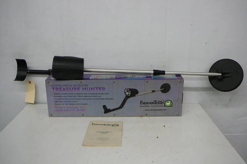lot 15 image: Metal Detector