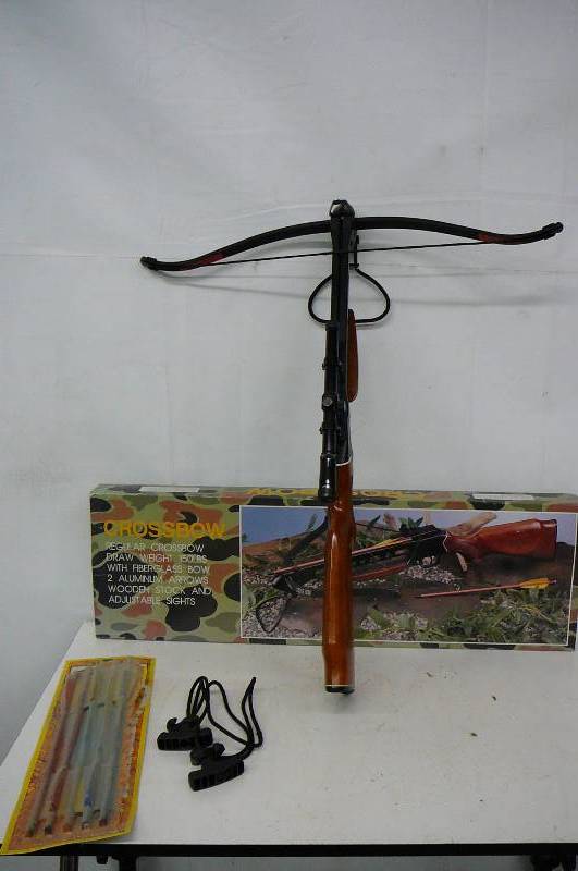 lot 19 image: Cross Bow