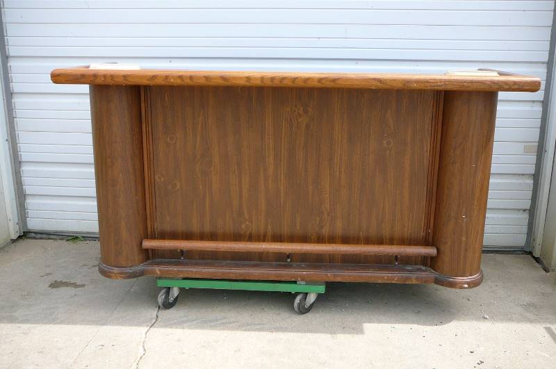 lot 23 image: Wooden Bar