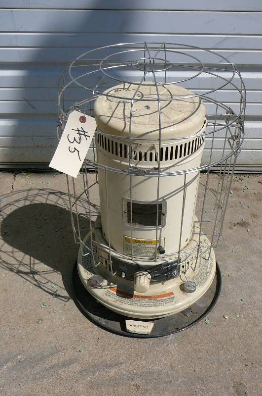 lot 35 image: Portable Heater
