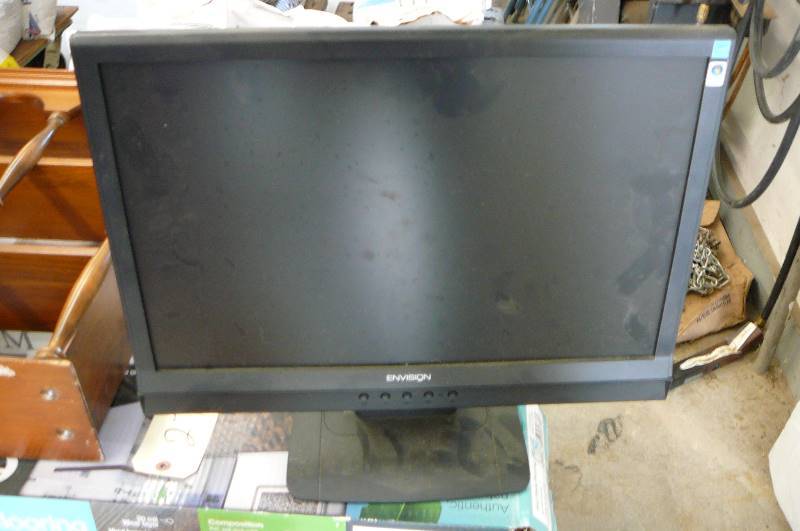 lot 37 image: LCD Monitor