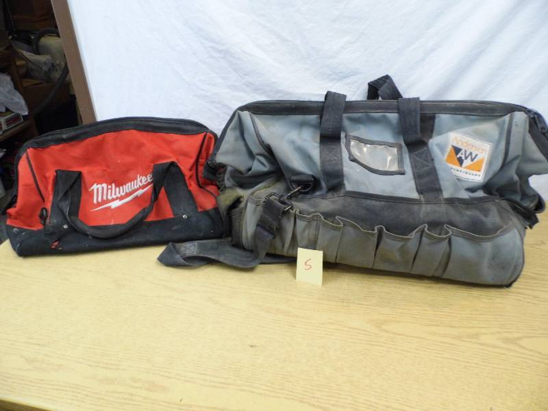 lot 5 image: Anderson Windows Tool Bag