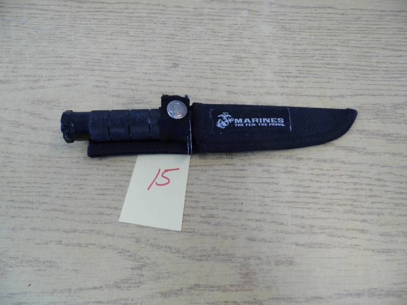 lot 15 image: Marine Knife
