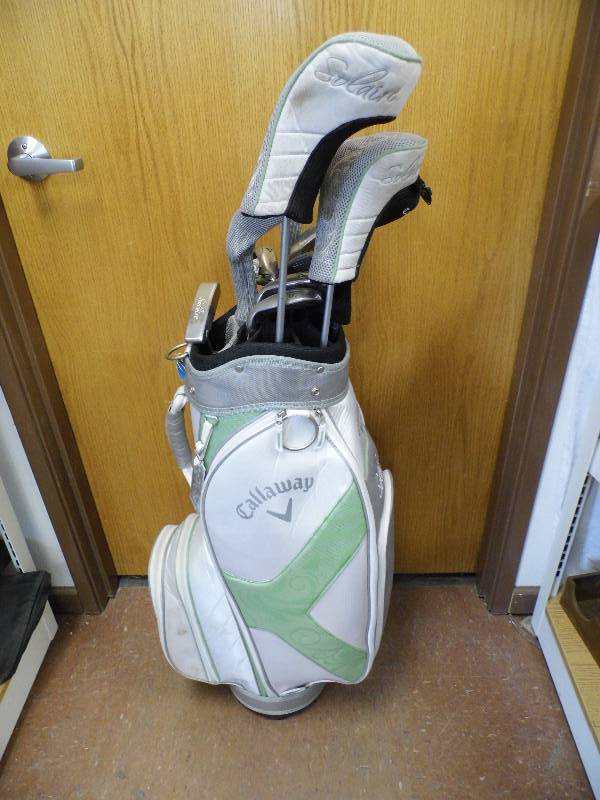 lot 64 image: Golf Clubs w Callaway Bag