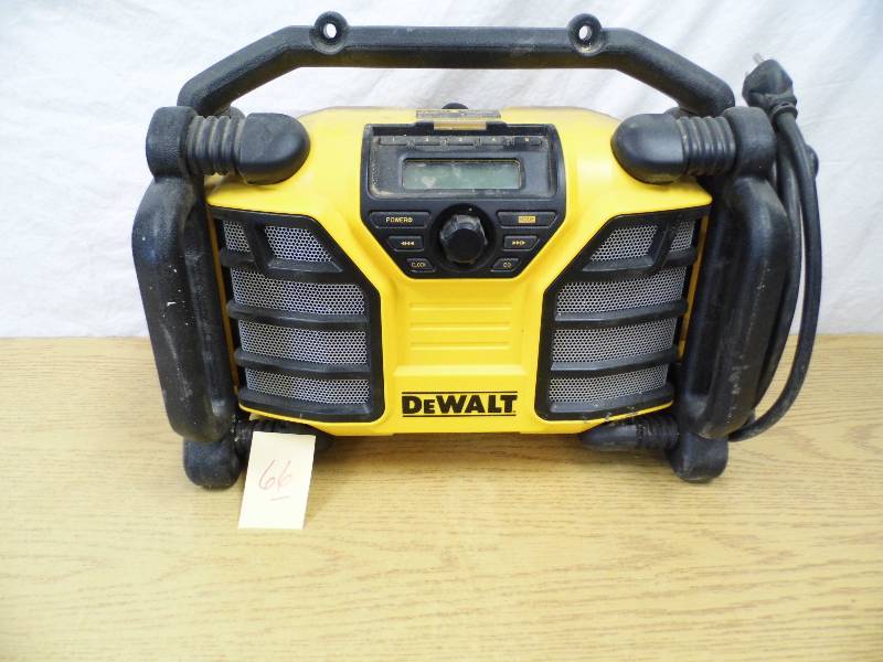 lot 66 image: DeWalt Worksite Charger