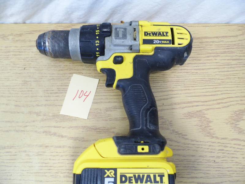 lot 104 image: DeWalt 12 Drill
