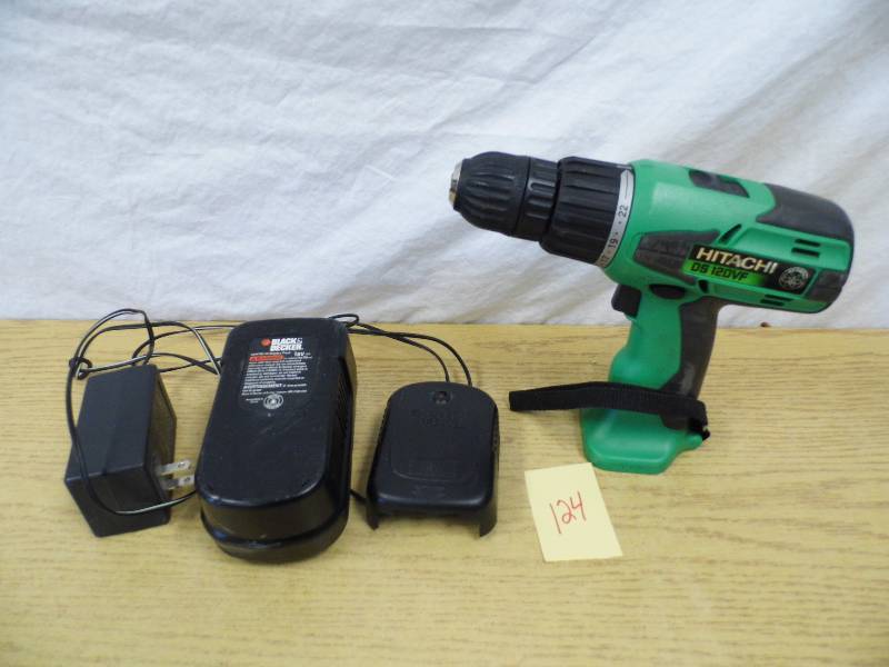 lot 124 image: Hitachi Drill - Black & Decker Batter w Charger