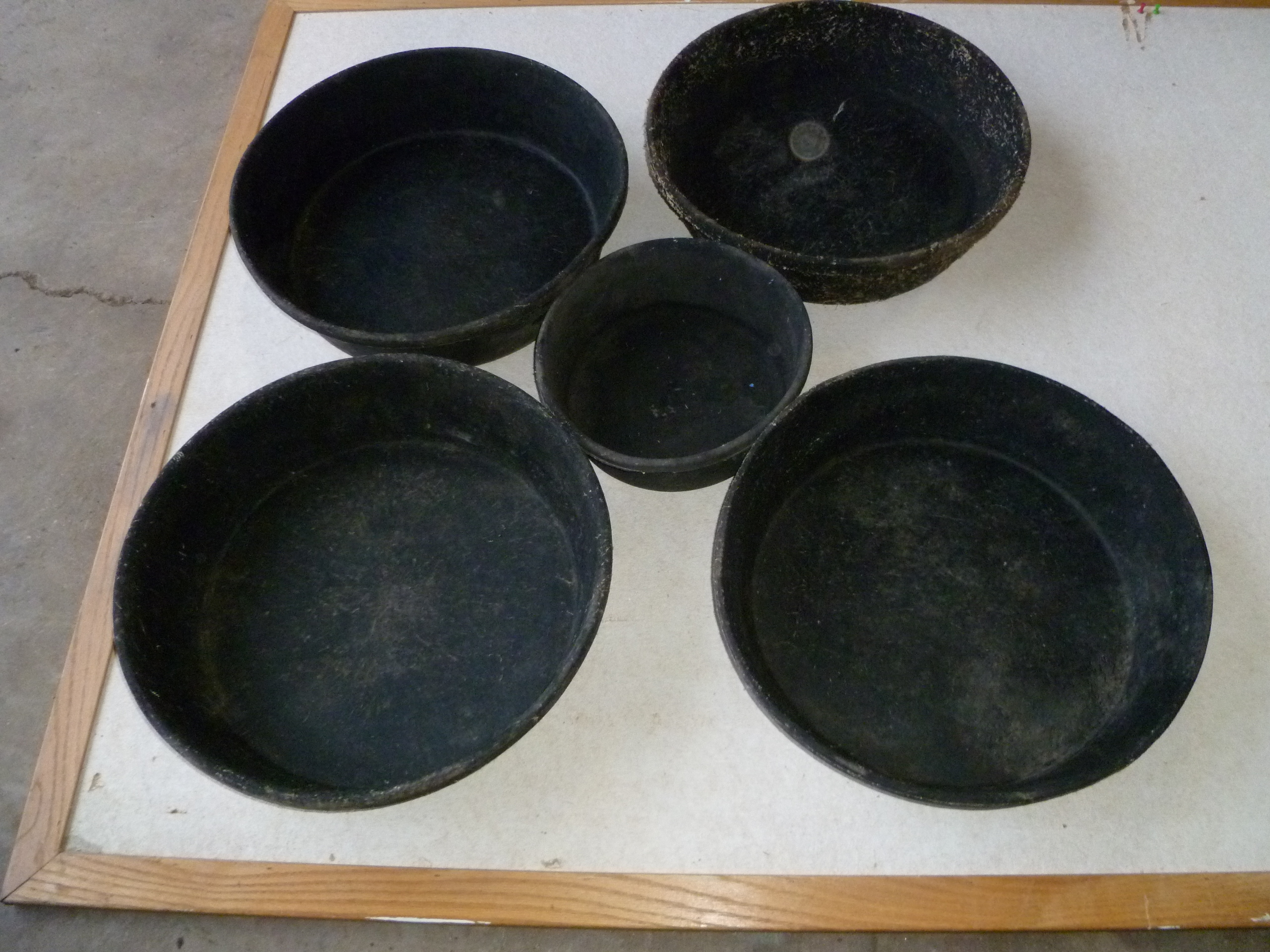 lot 35 image: Lot of 5 HD Rubber Grain Feeders