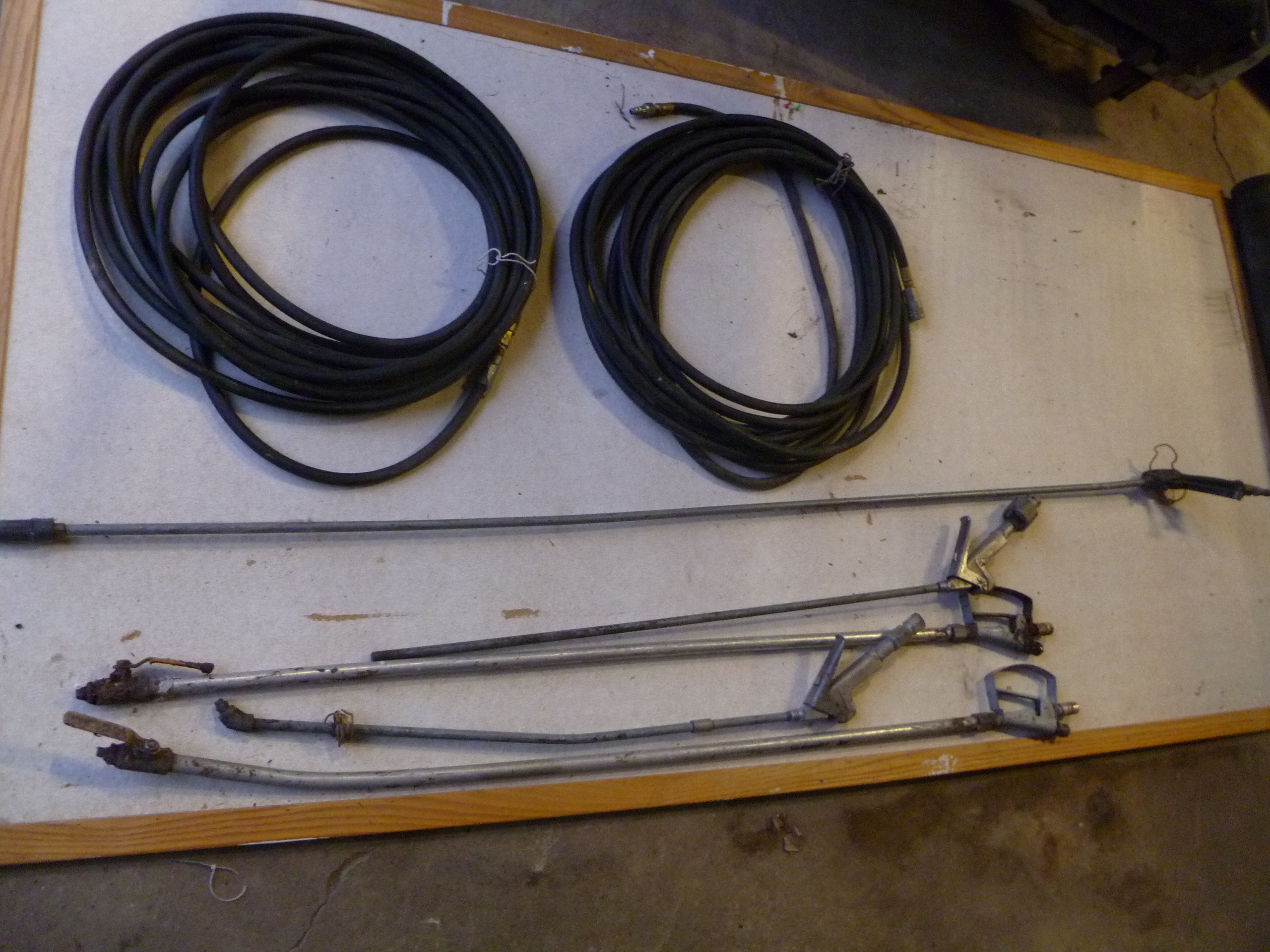 lot 44 image: Pressure Washer Hoses w Fittings and Wands