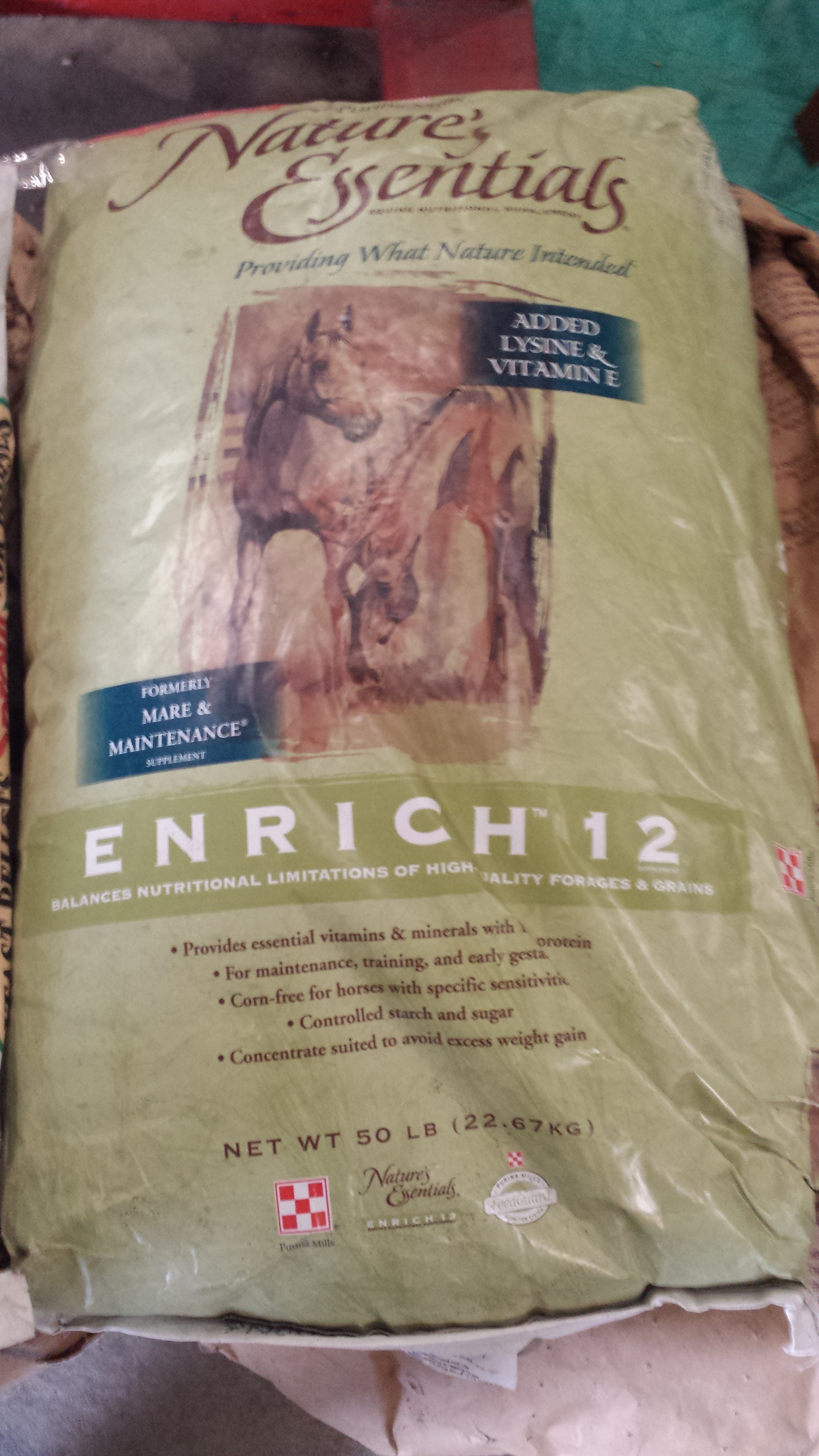 lot 32 image: Pallet Of Horse Feed Products