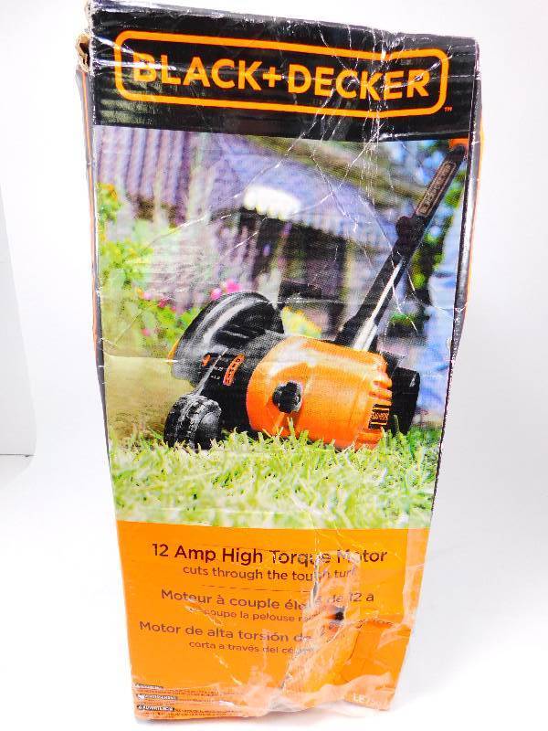 lot 2 image: Black  Decker 2-in-1 EdgerTrencher - Tested, Works