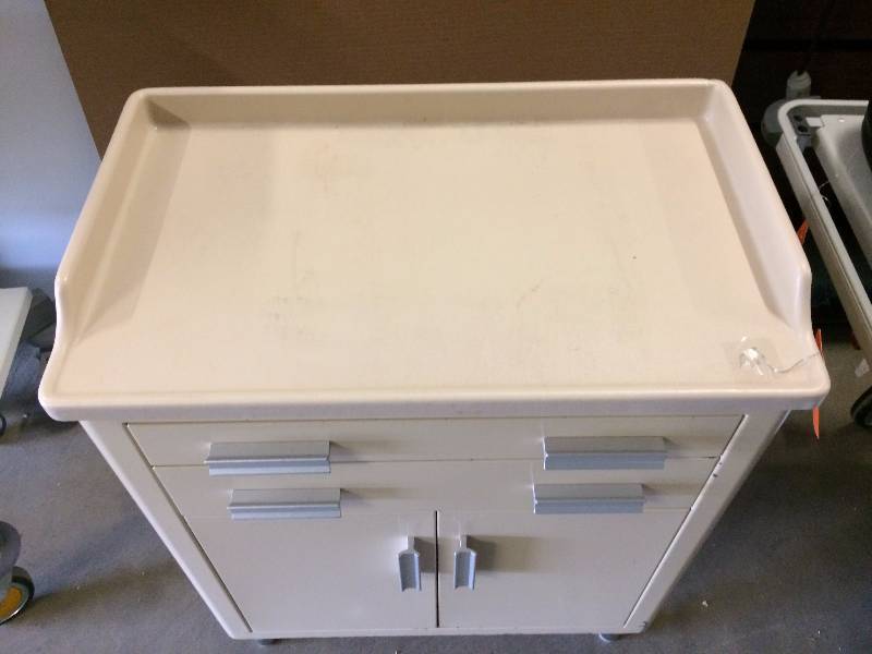 lot 62 image: Heavy Duty Medical 2 Drawer Medical 2 Shelf Cabinet - Great For the Kitchen Bathroom or Garage - Super Nice Condition