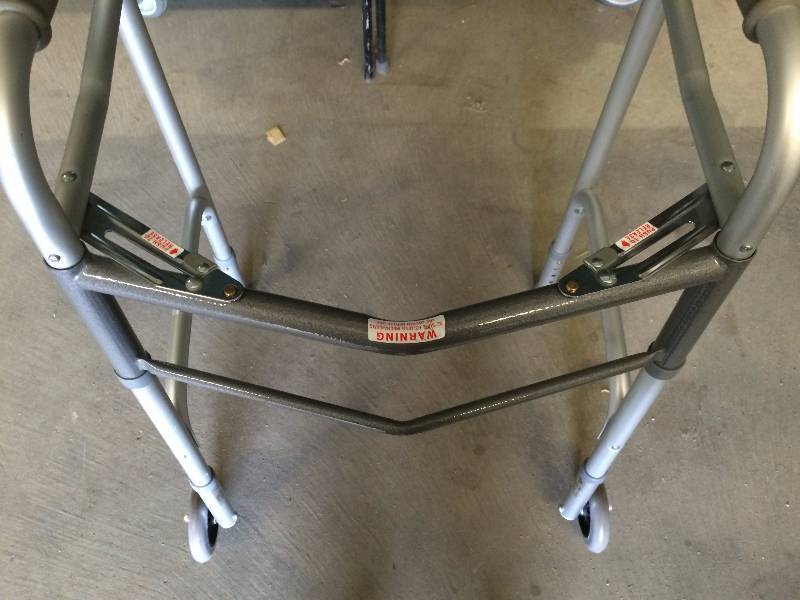 lot 71 image: Collapsible Rolling Walker - Nice Condition