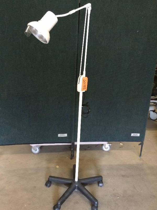 lot 75 image: Retails Used $250 DAZOR 794A Floating Adjustible Medical Exam Light Mobile On Wheels Lamp Great For The Garage, A Mechanic Light or Crafters - Excellent Condition