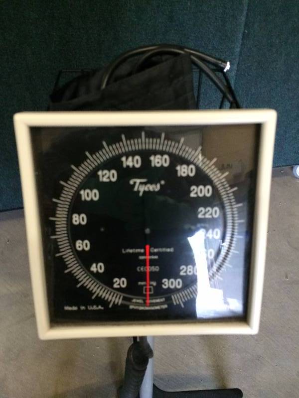 lot 79 image: Wow Retails New $500 Welch Allyn Tycos Blood Pressure Gauge Cuff Aneroid Sphygmomanometer Kit With Mobile Portable Wheeled StandCart - Excellent